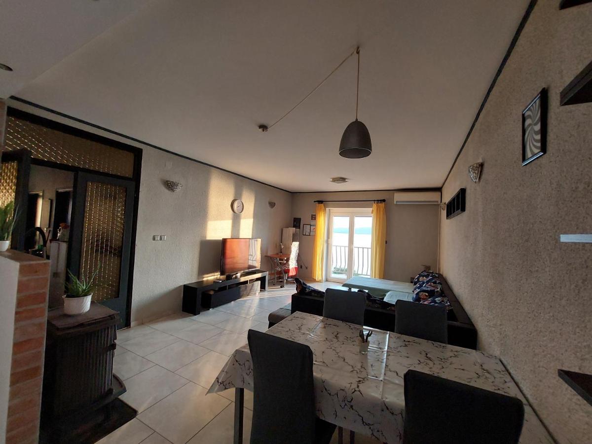Apartment Denis Senj  Exterior foto