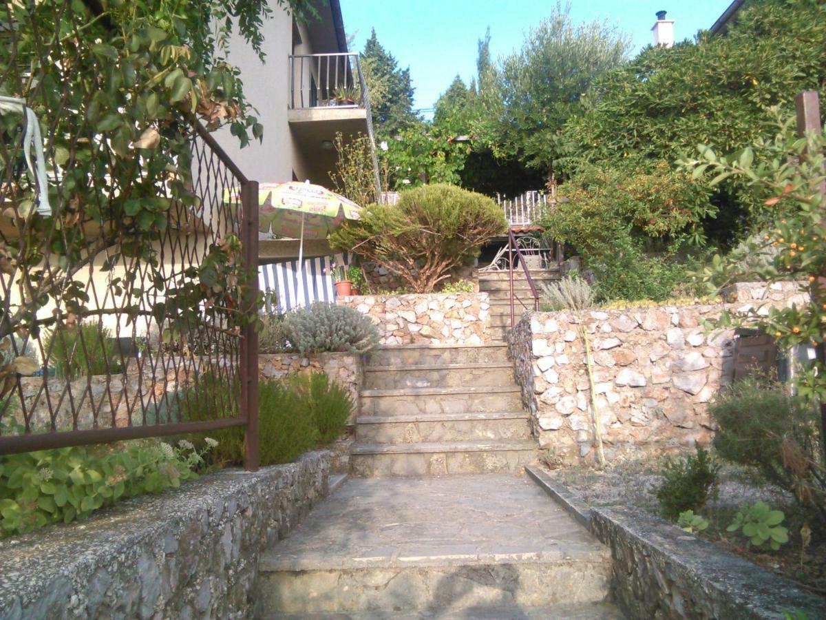 Apartment Denis Senj  Exterior foto
